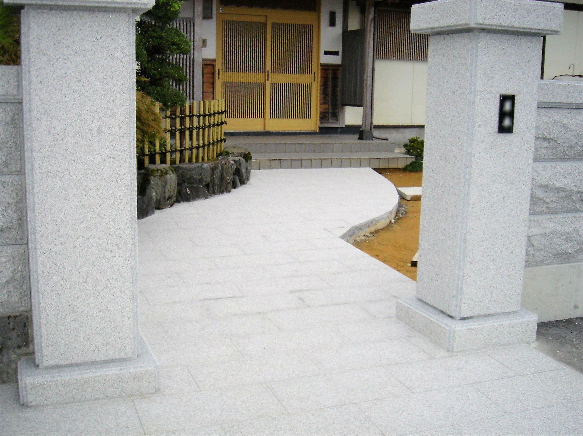 石材建築 椎名石材店 富山県滑川市の石材店 椎名石材店 富山県滑川市の石材店